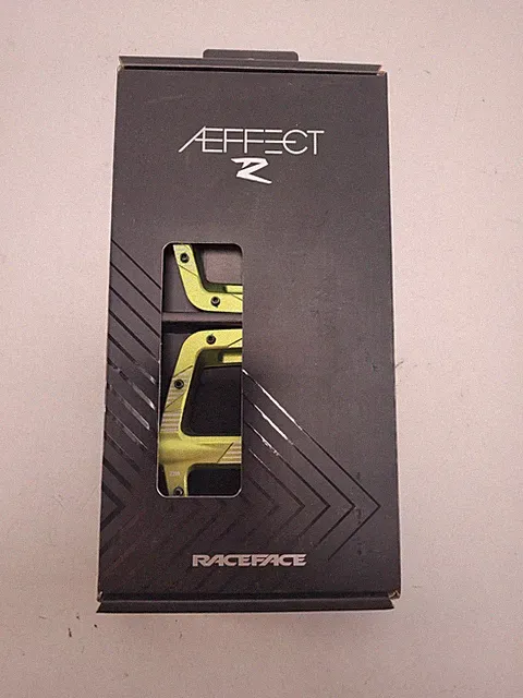 Race Face Aeffect R Platform MTB DH Trail Mountain Bike Pedals Green