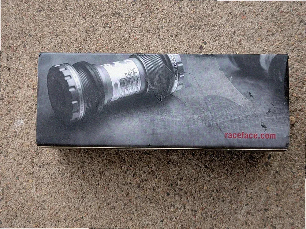 Race Face BBXTRO Bottom Bracket Road Bike Cyclocross Bicycle Nice Used
