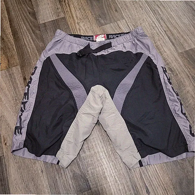 Race Face Cycling MTB Mountain Bike Shorts Mens Large Black Gray