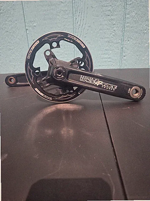 Race Face Evolve DH Forged Crankset ISIS MTB w/ Bash Guard 104 BCD Freeride...