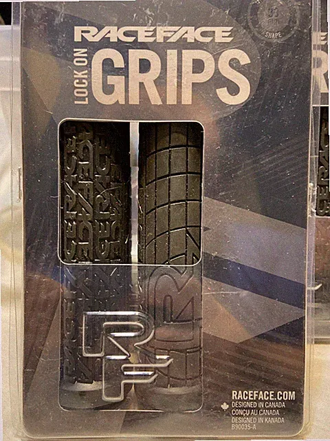 Race Face Lock-On Grippler Handlebar Grips Black - 33 MM