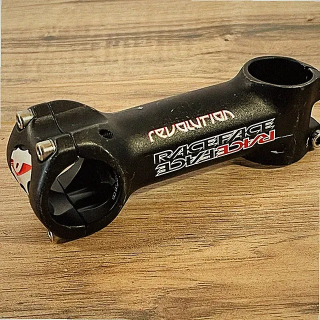 Race Face Revolution Threadless Road Gravel 1 1/8 Stem 100 6 Degree 31.8 Black