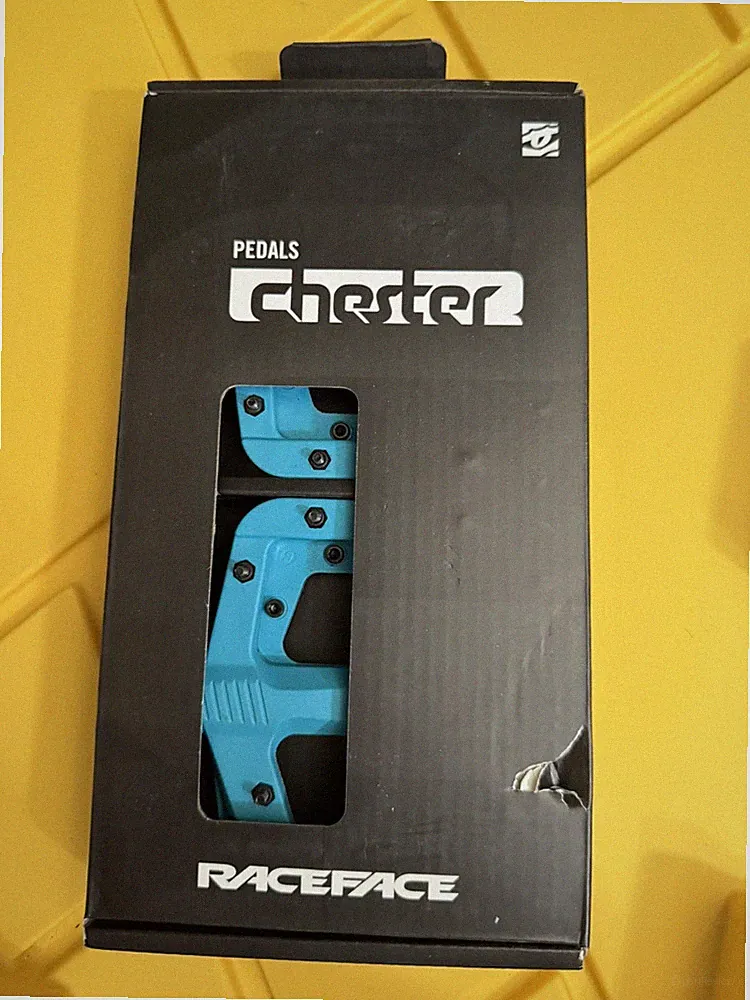 RaceFace Chester Platform Pedals 9/16 Turquoise MTB BMX Composite Sealed NEW !