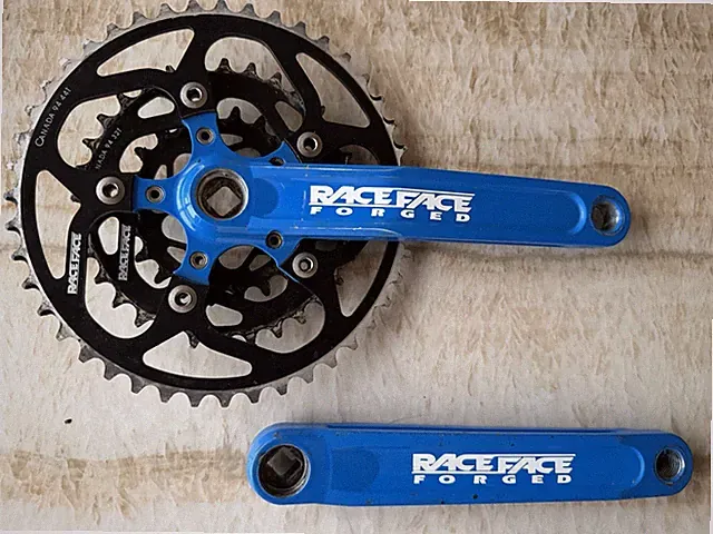 RaceFace Forged Crankset - SID Blue Vintage 90's MTB Triple Square Taper 175mm